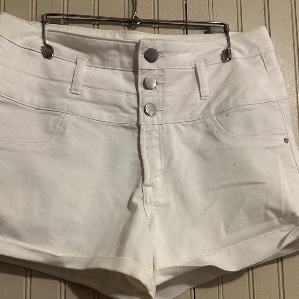 Refuge Women's High Waist Shorts in White